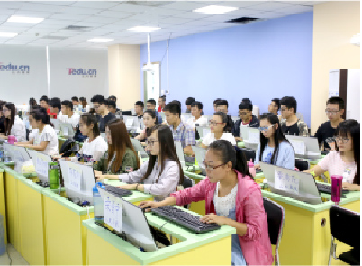 重慶IT培訓(xùn)學(xué)校推薦指南 如何選擇靠譜的教育機(jī)構(gòu)？